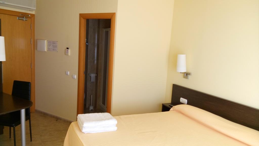 Hostal Sant Sadurni Sant Sadurni d'Anoia Luaran gambar