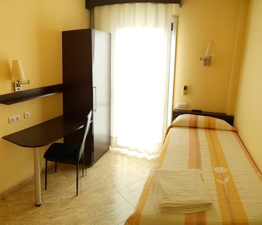 Hostal Sant Sadurni Sant Sadurni d'Anoia Luaran gambar
