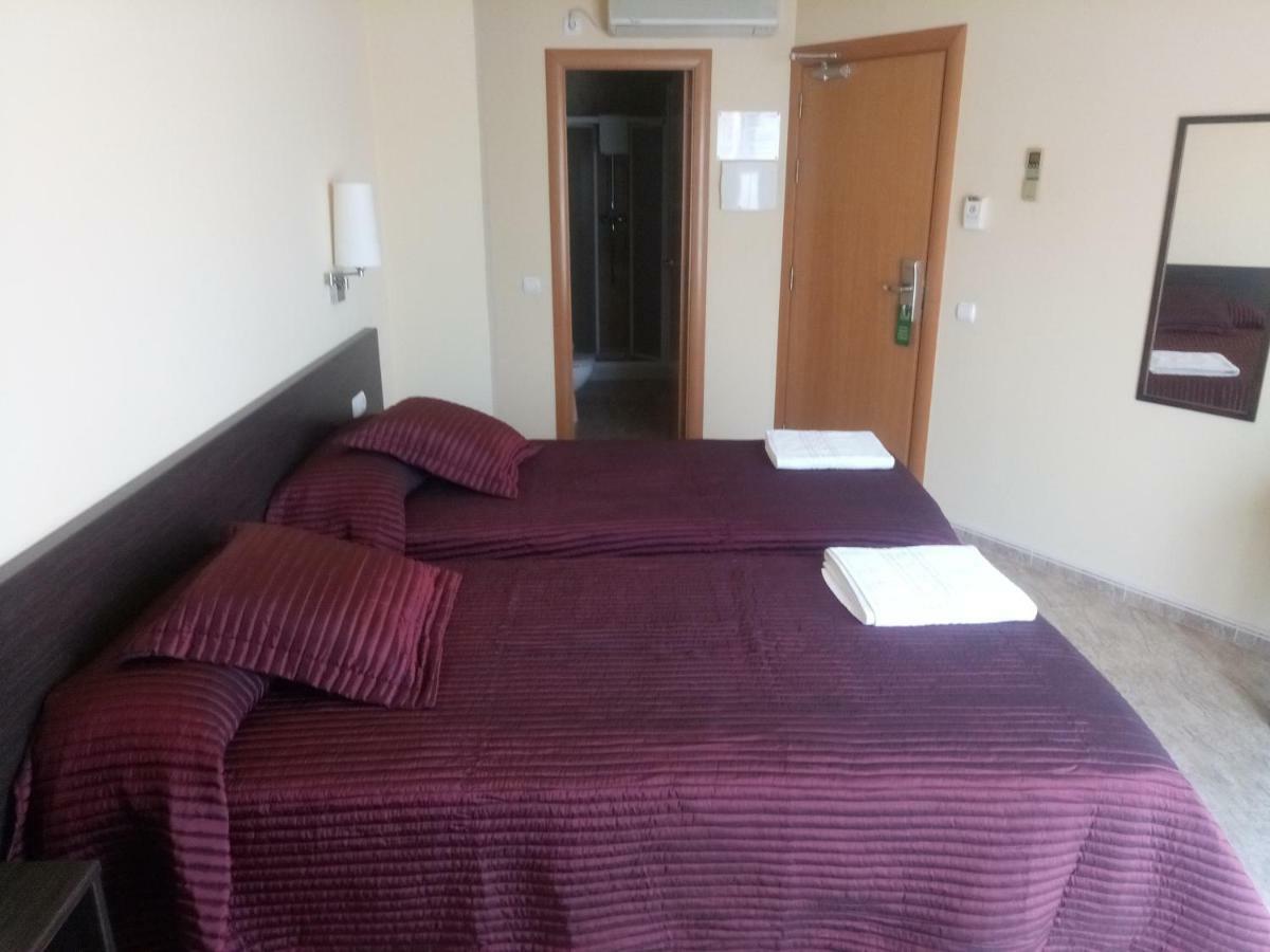 Hostal Sant Sadurni Sant Sadurni d'Anoia Luaran gambar